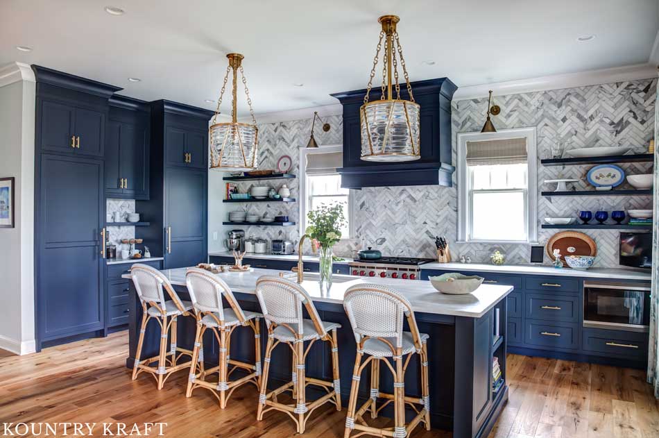 kitchen with Hale Navy painted cabinets.