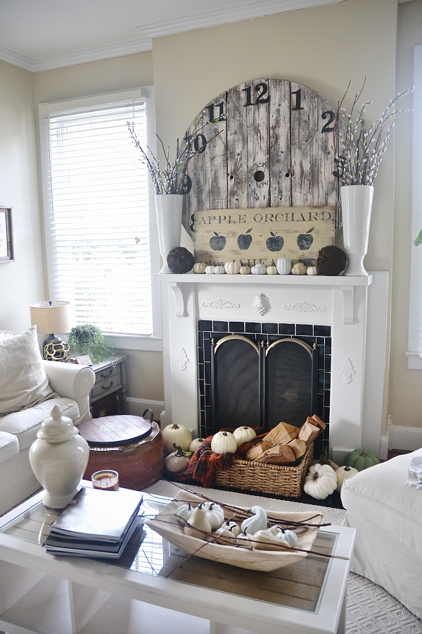 fall decorative sign on mantle