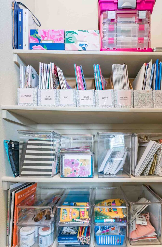 Easy Office Organization Ideas - office shelves